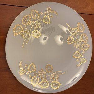 Lenox T426 Gold leaf dinner plate 10 1/8" Looks unused.